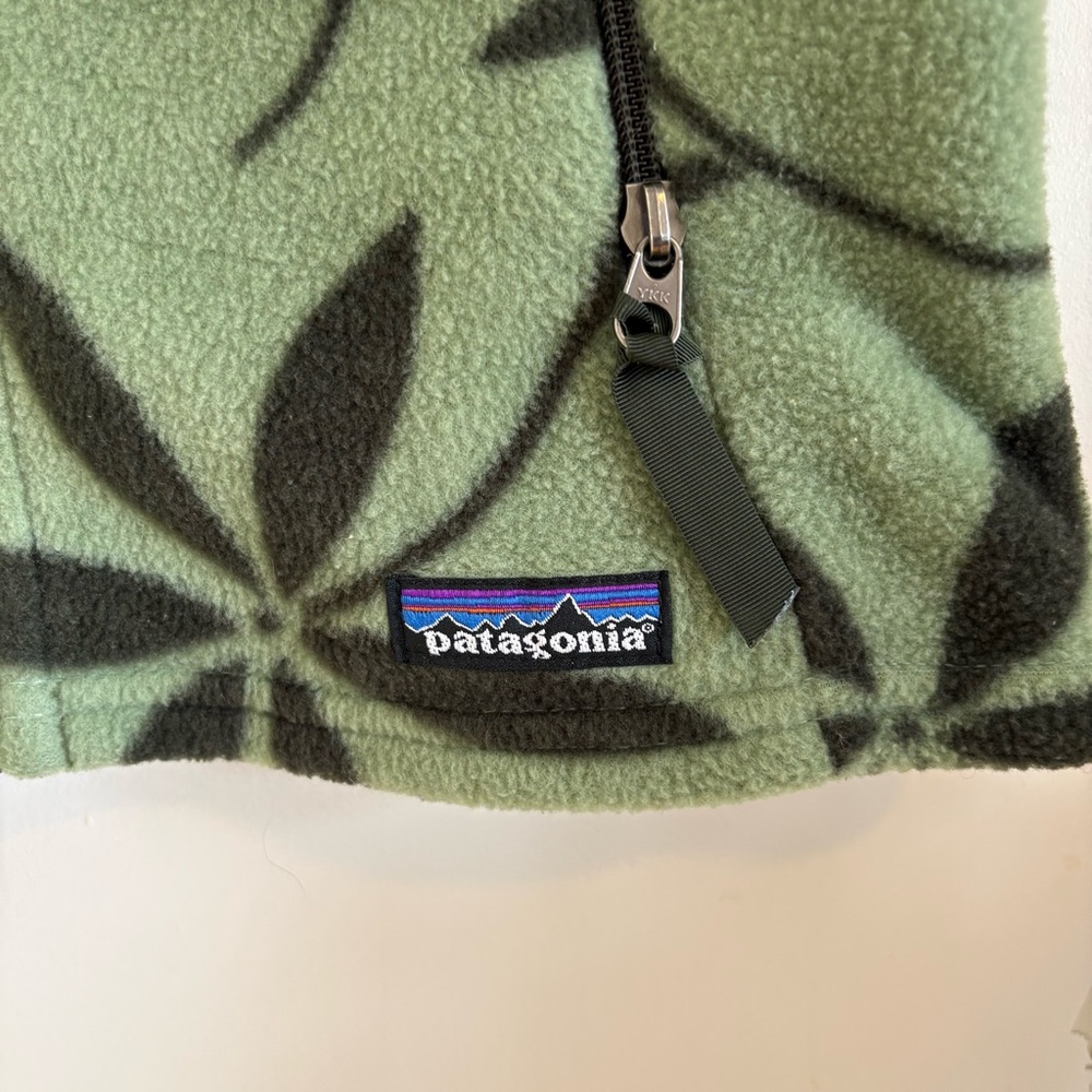Vintage Patagonia Synchilla Green Floral Leaf Fleece Vest Medium Made in‎ USA - Picture 3 of 7
